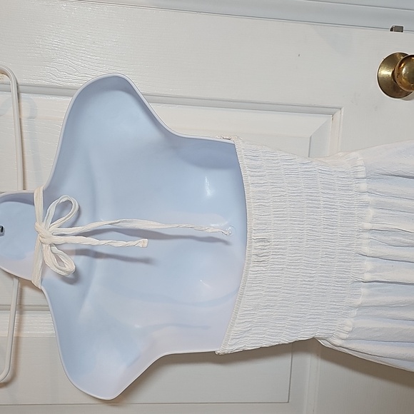 Elegant White Halter Dress NWOT - Picture 7 of 12